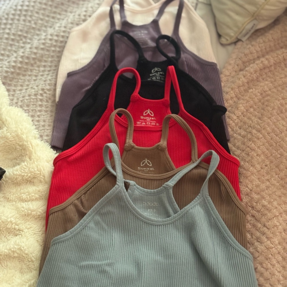 Colorful Ribbed Crop Tank Tops - Picture 6 of 6